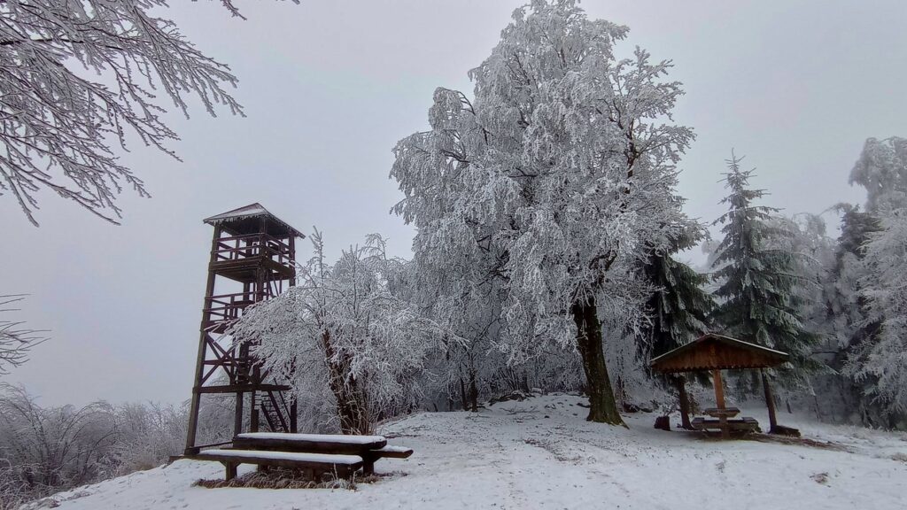 Rozhľadňa na Jasenine