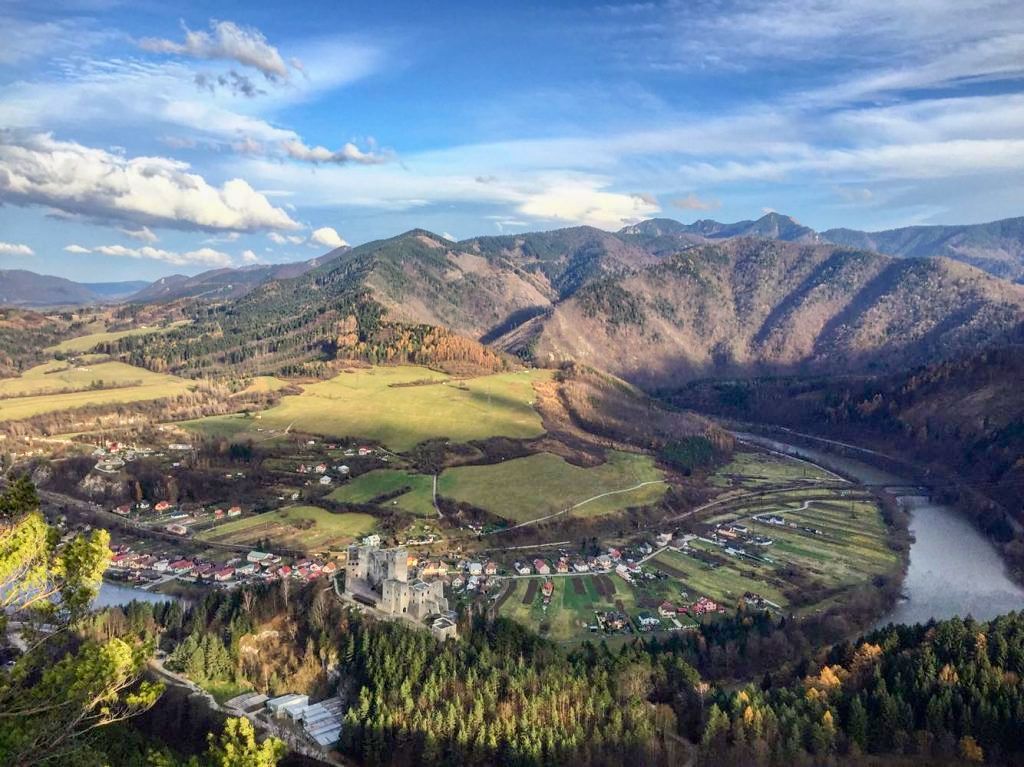 Rozhľadňa Špicák, Strečno